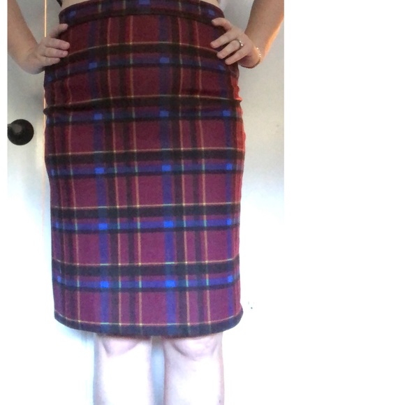 Stretchy Plaid Skirt (stitch fix) - Picture 3 of 3